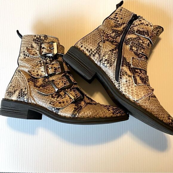 Steve Madden studded buckle zipper combat ankle boots PURSUE snakeskin leather 7 - Picture 2 of 10